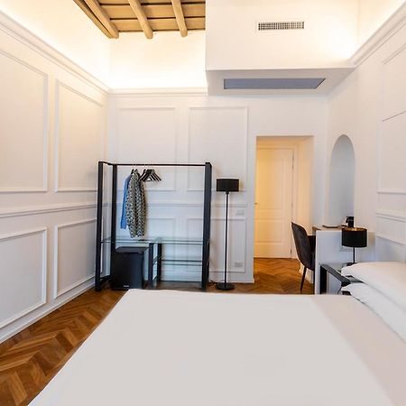 Largo Arenula Suites Рим Екстериор снимка